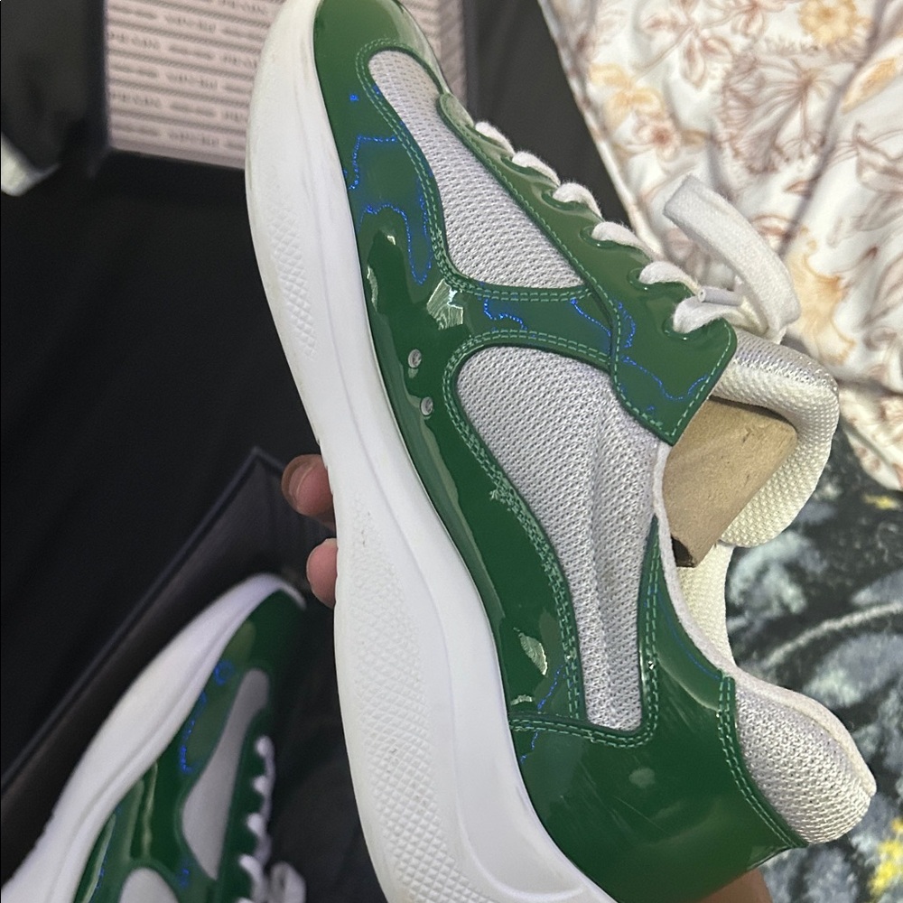 Prada Black Box with Red Accent - Picture 6 of 16